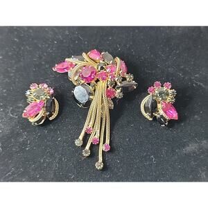 HATTIE CARNEGIE Purple‎ & Fuchsia Pink Rhinestone OpenWork Brooch & Earring Set